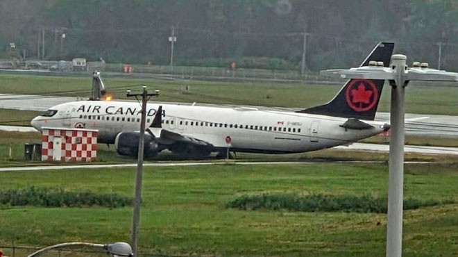 AIR CANADA UÇAĞI KAZA ATLATTI