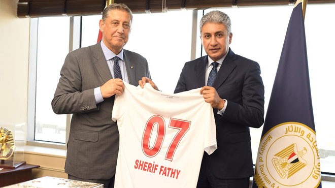 CORENDON'DAN 'MISIR' ATAĞI