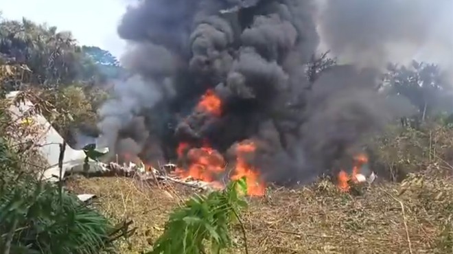 KOLOMBİYA’DA ASKERİ UÇAK DÜŞTÜ