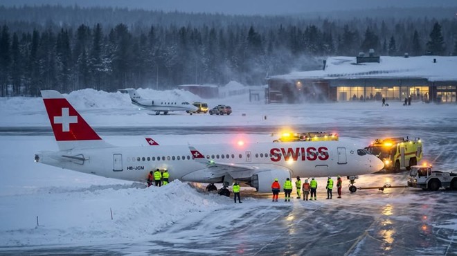 TAKSİ YOLUNDAN SAVRULDU