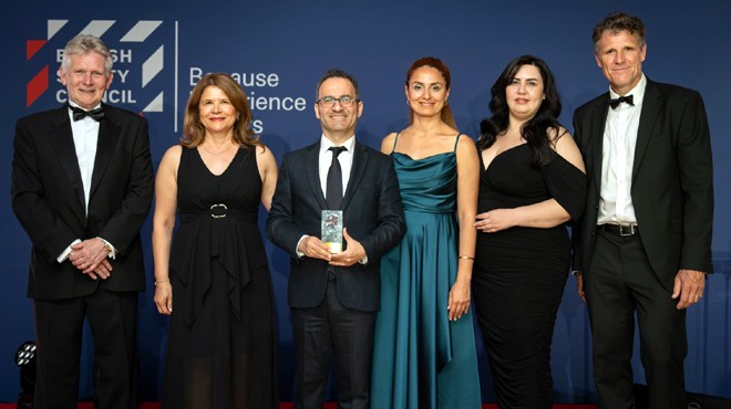 SUNEXPRESS'E ÜSTÜN BAŞARI ÖDÜLÜ