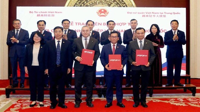 VIETJET ‘COMAC C909’ KİRALADI